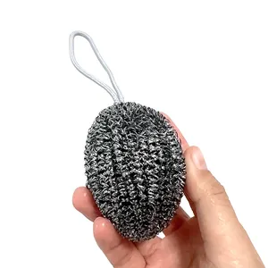 Detailweergave vaatwasspons van roestvrij staal draad, keukenreinigingsbal met handige ophanglus.
