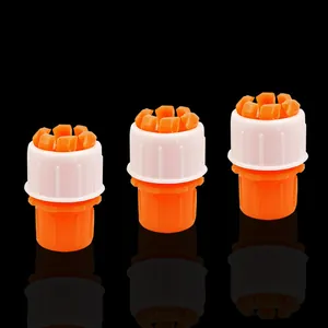 Gedetailleerd overzicht van de universele snelkoppelingswaterslangadapter in oranje en wit.
