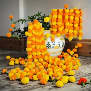 Künstliche orange und gelbe Studentenblumen-Girlanden für indische Hochzeiten und Feste