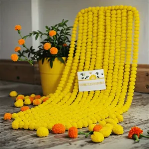 Handgefertigte lebhafte gelbe und orangefarbene Ringelblumengirlanden für indische Hochzeiten