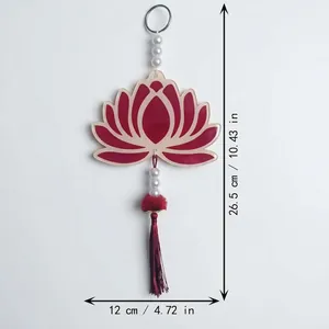 Vue détaillée de l'ornement de lotus en acrylique rouge avec dimensions pour la maison