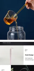Detail eines Weinschöpfers aus Borosilikatglas mit Haken zum Aufhängen