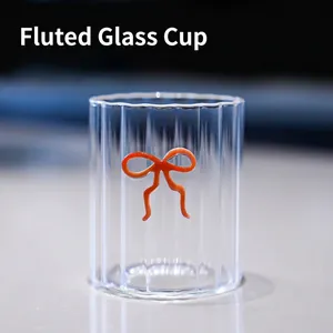 Bicchiere in Vetro Creativo Con Fiocco e Strisce Resistente al Calore Texture a Onde Verticali Bicchiere da Acqua Trasparente per Tè Caffè Latte Regalo Donna