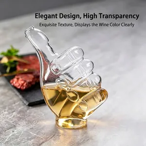 Kreatives Cocktailglas in Daumen-hoch-Form für Bars und Hauspartys aus Klarglas