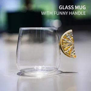 Kreatives klares Glas mit 3D-Zitronenscheibengriff für Saft und Milch, 400ml