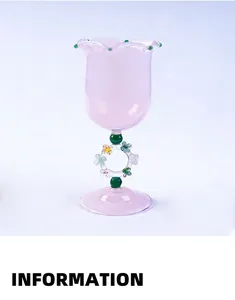 Copa de vino de cristal rosa con tallo de corona floral y borde de cuentas
