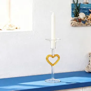 Elegante candelabro de vidrio con forma de corazón para decoración romántica