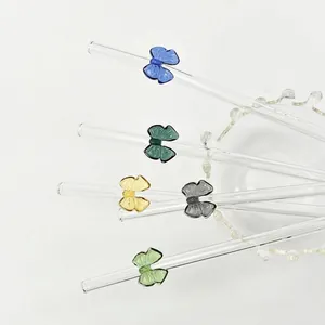 Pajitas de vidrio coloridas de alta calidad con elegantes adornos de nudos de mariposa a rayas