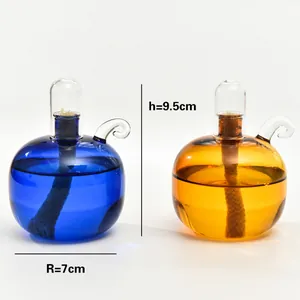 Nahaufnahme farbiger Kugel-Öllampen aus Glas mit Höhen- und Radiusspezifikationen.