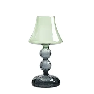 Bougeoir élégant en verre coloré en forme de lampe de style nordique pour décoration