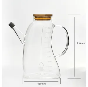 Large 1000ml borosilicate glass oil dispenser with scale markings and bamboo lid for kitchen