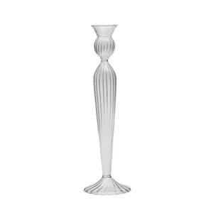 Eleganter klarer gestreifter Glas-Kerzenhalter für Hochzeitstafel-Dekoration