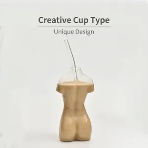 Kreative Kaffeetasse aus Glas in weiblicher Körperform inklusive Glasstrohhalm