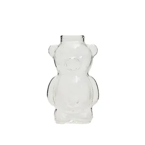 Creative cute bear-shaped glass cup for cocktails and champagne in clear glass material