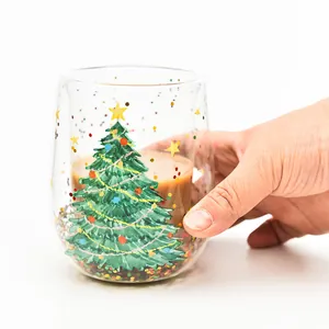 Doppelwandiges Weihnachtsbaum-Glas mit bunten fließenden Pailletten