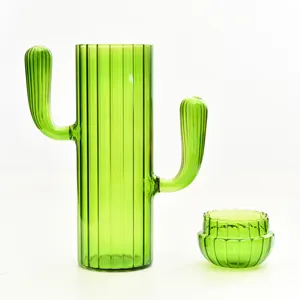 Frasco de almacenamiento de vidrio verde con rayas en forma de cactus para café o dulces