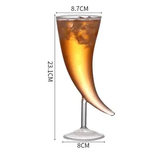 Verre à cocktail en cristal créatif en forme de corne avec hauteur de 23,1 cm et base de 8 cm