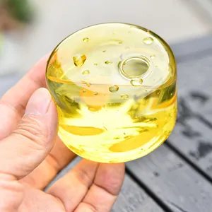 Piccolo vaso creativo in vetro giallo trasparente e boccetta per aromaterapia casa