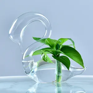 Elegant swan shaped clear glass hydroponic vase for home decor and wedding gift
