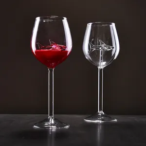 Juego de copas de cristal para vino tinto con figuras de tiburón sopladas a mano