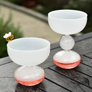 Creative minimalist ins-style bubble glass dessert cups with a cute bee ornament detail
