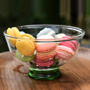 Coupe à dessert créative en verre fait main avec base verte pour glaces et salades de fruits