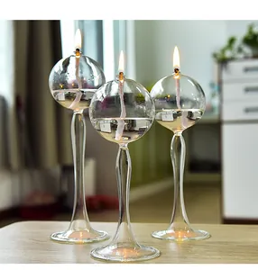 Handgefertigte Öllampen aus klarem Glas für eine gemütliche Innenbeleuchtung