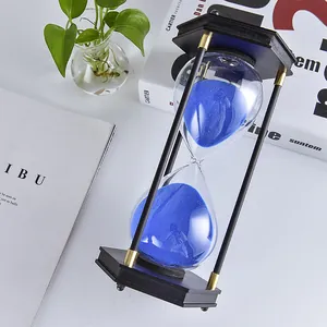 Moderne zandloper van 30 minuten met blauw zand en zwart frame voor huisdecoratie