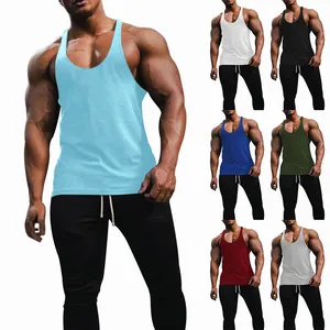 Gedetailleerd overzicht van nauwsluitende heren sporttanktops in diverse effen kleuren.