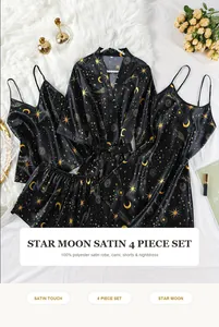 Luxuriöses schwarzes vierteiliges Pyjama Set aus Satin mit goldenem Sternenmondmuster