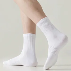 Weiße Sportsocken aus Baumwolle für Damen und Herren mit elastischer Passform