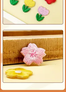 Flower embroidery patch DIY clothing accessory decorative adhesive badge for jacket