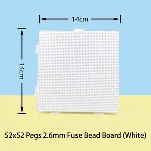 Placa cuadrada blanca de 14 cm para cuentas de 2,6 mm con 52x52 clavijas
