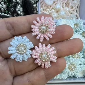 Handgemachte Perlenblumen Flicken Detail, DIY Bastelzubehör für Schuhe, Mützen und Kleidung.