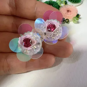 Χειροποίητα λουλούδια με πούλιες DIY μπαλώματα με στραζ για παπούτσια και καπέλα.