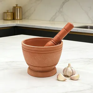 Terracotta keuken vijzel en stamper set, knoflookpers kom voor malen in de keuken.