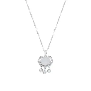 Elegante collar de plata con cierre de longevidad, piedra de luna blanca y cristales