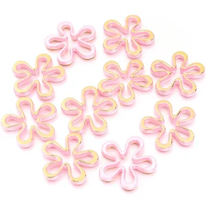 Perline pendenti con fiori cavi in acrilico rosa dorato per gioielli fatti a mano fai da te