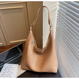 Gewebte Umhängetasche für Damen, große Kapazität stilvolle Hobo Achseltasche klassisches Design.