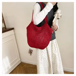 Rote Häkelstrick hohle Shopper Tasche, lässige gewebte Schultertasche für Damen Strand.
