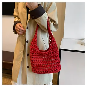 borsa a tracolla scavata a maglia a mano rossa elegante borsa casual in maglia da donna