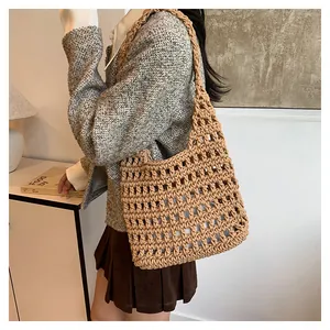 Borsa a spalla lavorata a croce per donna shopper hobo capiente marrone stile casual chic