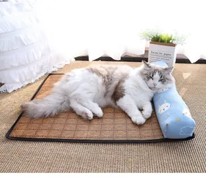 Tappetino rinfrescante in rattan per animali con cuscino coniglio, letto estivo per cani.