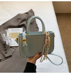 Retro handtas voor vrouwen kleine vierkante tas forens schoudertas modieuze crossbody tas