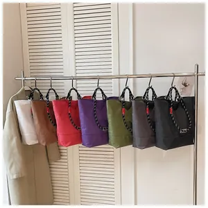 Bolso tote de malla ligero, bolso de hombro informal de gran capacidad para el trabajo y la escuela.