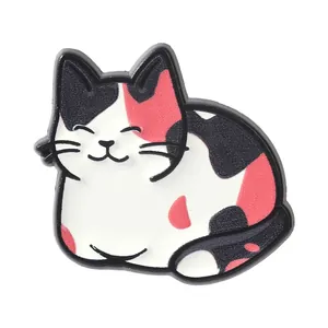 Cute tricolor calico cat enamel brooch pin accessory for clothing bags and hats