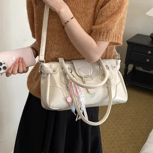 Vintage white leather handbag women underarm shoulder bag retro crossbody tote bag 2026 new