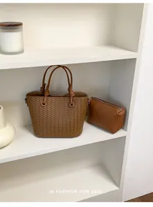 Retro Woven Tote Bag Women Fashion Casual Handbag Stylish Daily Shoulder Bag Brown