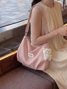 Borsa a tracolla in tela con stampa di stelle rosa per donne, grande borsa tote casual con ciondolo.