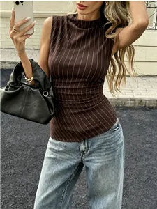 Top de punto sin mangas con cuello alto a rayas marrones para mujer estilo urbano casual básico